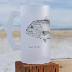 Currier Frosted Beer Mug 11 Currier Frosted Beer Mug -Daiwa Store giant trevally frosted mug jeff currier 1 600x600 1
