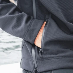 AFTCO Reaper Windproof Pullover Sweatshirt -Daiwa Store lifestyle 2 1000x1000 jpg 623c17d0 d287 44a3 852d ed7ca3650bb8